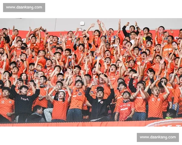 球迷直呼过瘾！意甲助攻榜上演助攻盛宴，看他如何撕裂防线！