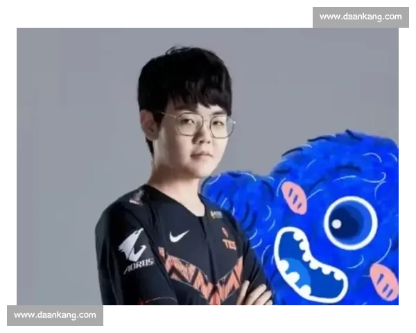 英雄联盟S14全球总决赛，TES队员的赛后言论引爆社交媒体！