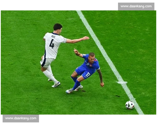 FIFA电竞：这球踢得太秀了！观众：我怀疑他在开挂！